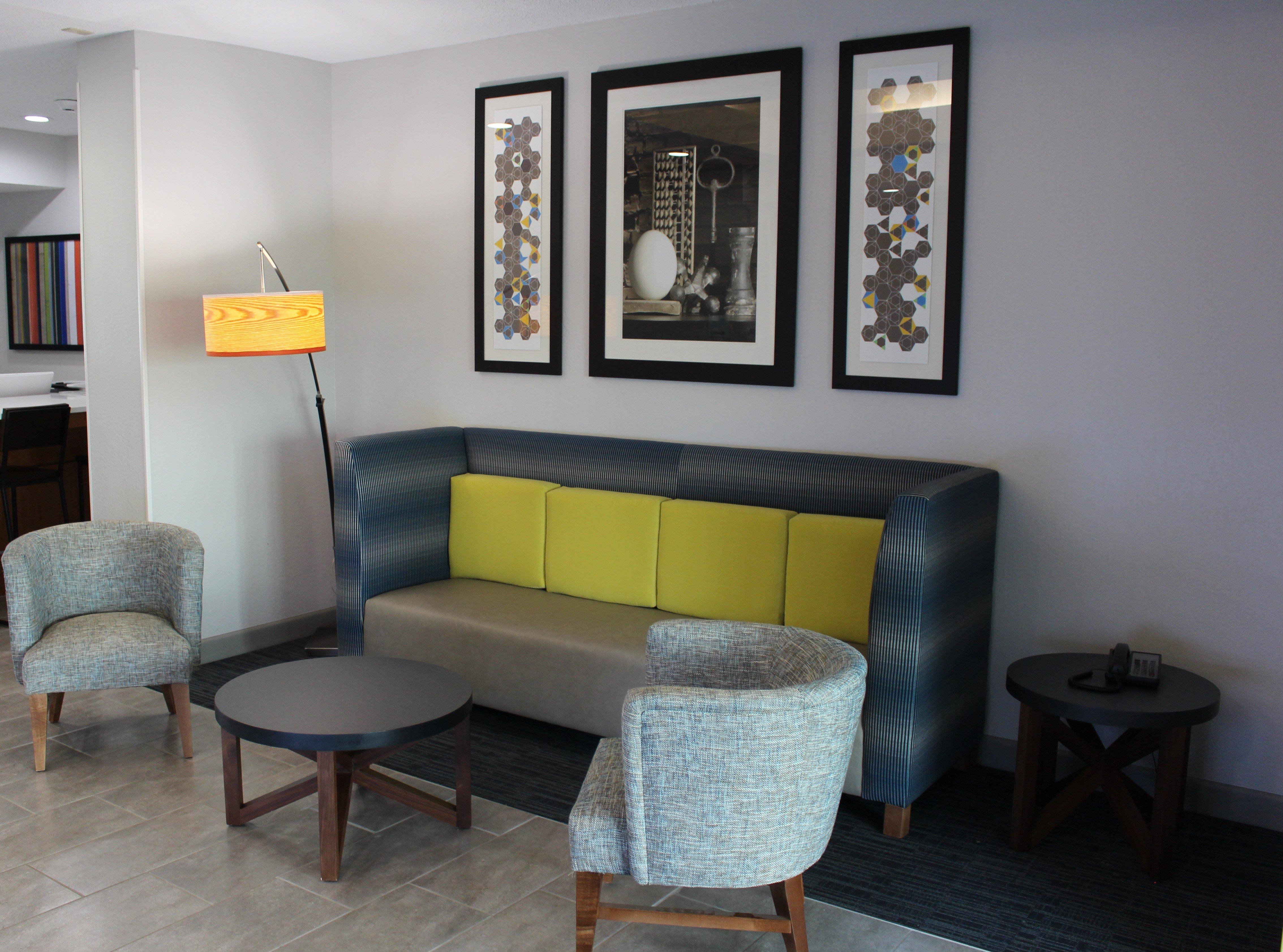 Holiday Inn Express & Suites - Enterprise By Ihg Exterior foto