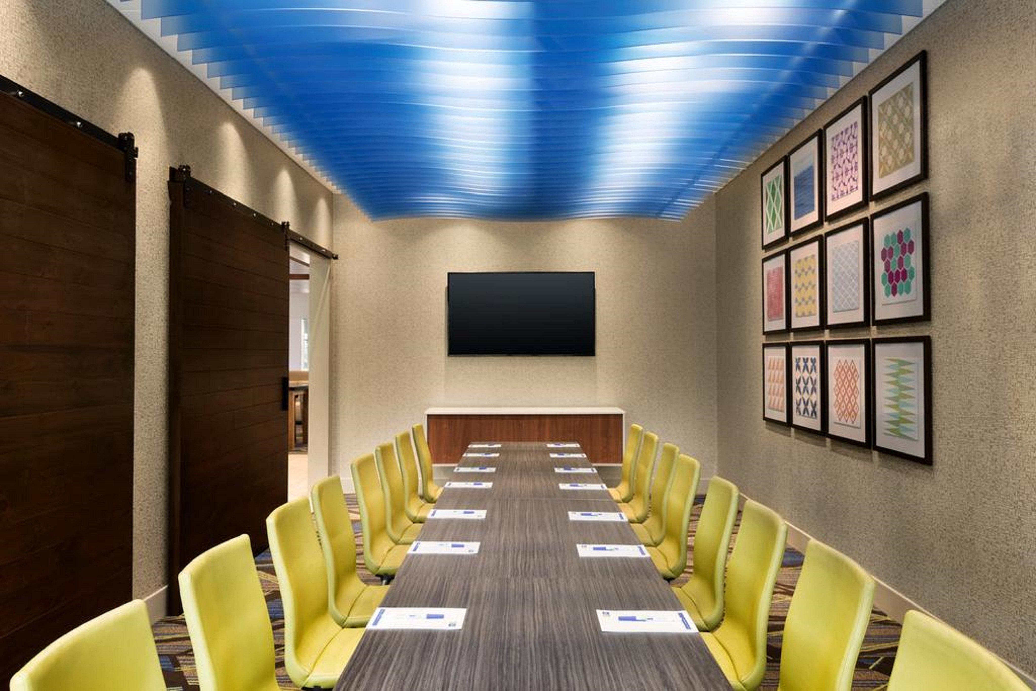 Holiday Inn Express & Suites - Enterprise By Ihg Exterior foto